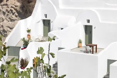 Image de Maisons troglodytes de Hyposkafa #AuthenticSantorinianLiving