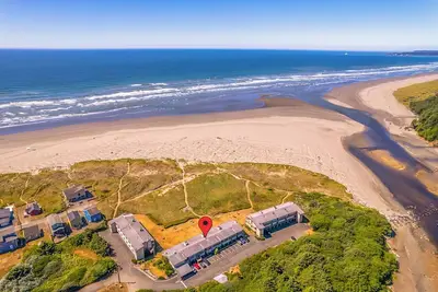 Image de Beachside Condo à côté de la rivière Moclips
