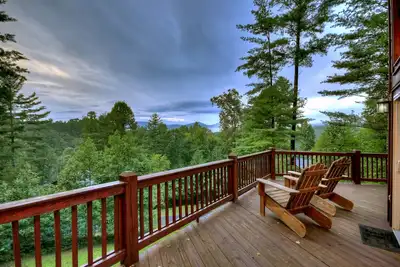 Image de Une excellente location de chalet de vacances pour votre prochaine retraite de montagne en Géorgie du Nord!