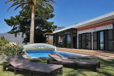 Image de Maison de vacances Casa Dos Dragos avec piscine et vue mer