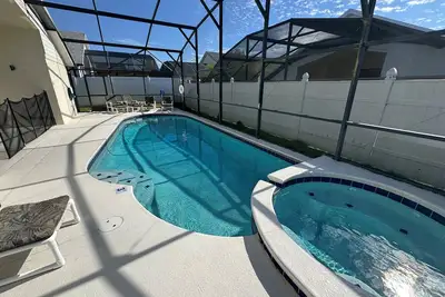 Image de Chambre pour toute la famille avec 3 suites principales et deux chambres à thème pour enfants, piscine privée orientée sud