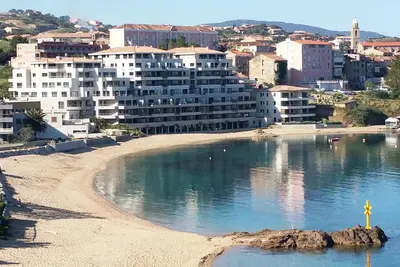 Image de T2 dans immeuble neuf les pieds sur la plage
