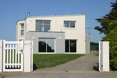 Image de Villa les pieds dans l'eau-Vue mer toutes les pièces-5 étoiles Meublé Tourisme