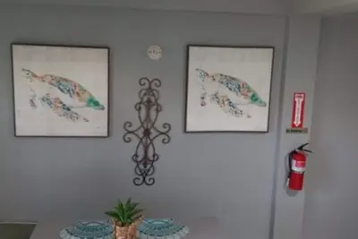 Image de Deux chambres avec piscine