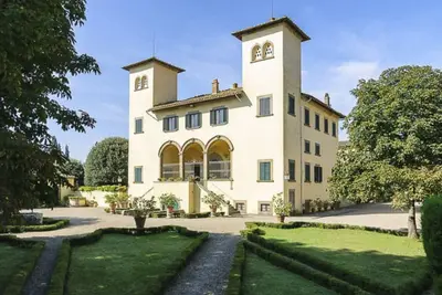 Image de Chambre King Exquise dans une Superbe Villa Toscane Médicis du 17ème Siècle