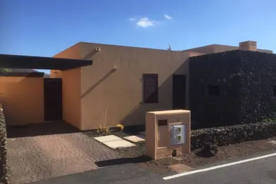 Image de Belle moderne entièrement équipée villa individuelle dans Urbanisation Populaire