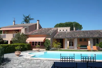 Image de Villa De Charme d'artiste peintre -  piscine privée - Label Clévacances  4 Clés