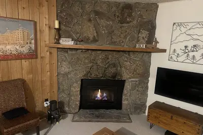 Image de Confort confortable, vue magnifique sur le lac et la montagne au cœur du pays du ski du Colorado