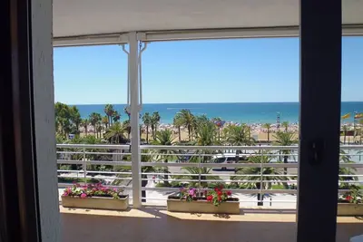 Alexis Over the sea Zeus Salou