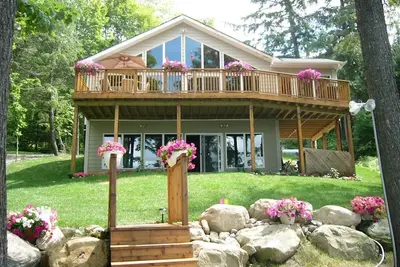 Image de Muskoka Viceroy Lake Front Accueil