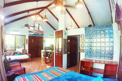 Image de Profitez de 2 maisons sur 1 propriété luxuriante avec piscine privée, Casa Azul et Aloha, Ac, WiFi