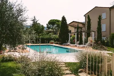 Image de Appartement villa rez de chaussée avec jardin et piscine, à 1 km de la ville