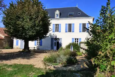 Image de Manoir de 8 chambres sur 7 hectares avec accès rivière, à 2km d'Aubeterre