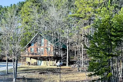 Image de À la recherche de R & R ou d’aventure, 3Hills Cabin a tout pour plaire!
