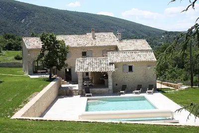 Image de location vacances maison piscine Bonnieux Ls2-85.