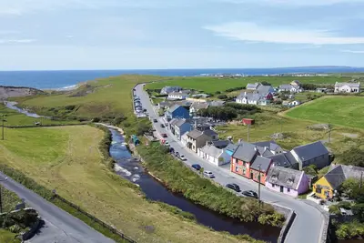Image de Fisherstreet Lodge une suite de luxe de deux chambres dans le village de Doolin.