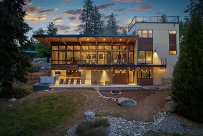 Image de Magnifique front de rivière moderne dans la vallée de l'icône Minutes au centre-ville de Leavenworth!