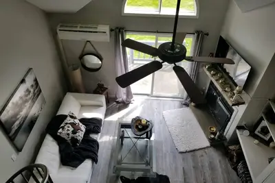 Image de Magnifique condo studio avec lit escamotable à Ellicottville à distance de marche de la ville