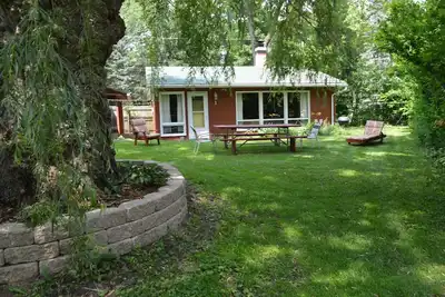 Image de ** Promotion De Printemps! ** (Voir description) Cottage 2 chambres avec plage privée!