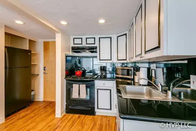 Image de Ilikai 1827 Ocean / Sunset / Marina Views 2 Lits doubles, Canapé-lit