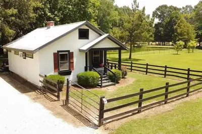 Image de Les infirmières itinérantes sont les bienvenues! Parfaitement maison pittoresque dans un cadre de pays paisible!