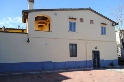 Image de Un appartement confortable dans la campagne toscane à côté du centre-ville.