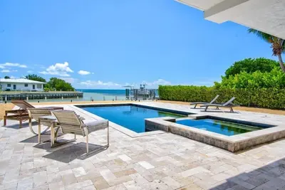 Image de P87 - Nouvelle maison de construction. 4 chambres, vue dégagée sur l'eau - Sombrero Beach home!