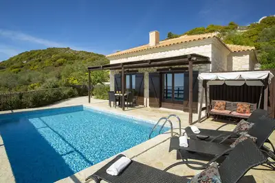 Image de Villa familiale confortable avec vue sur la mer Ionienne à couper le souffl