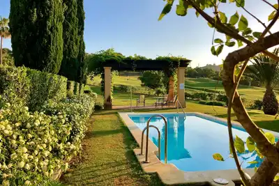 Image de Première ligne de golf. Maison large et calme à Sotogrande. Emplacement exceptionnel