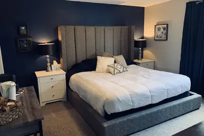 Image de Calme, salle de bain privée et confortable, confortable - lit king-size!