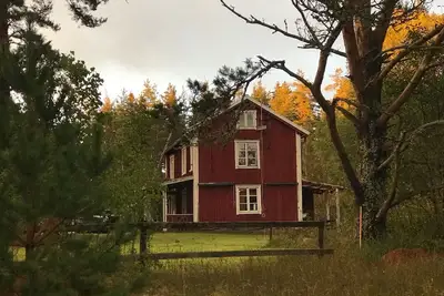 Image de maison suédoise calme, près de Katthult