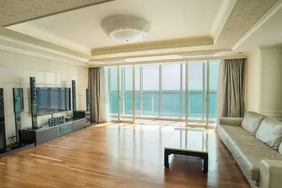 Image de Palede Cz 71 pyung avec vue sur l'océan