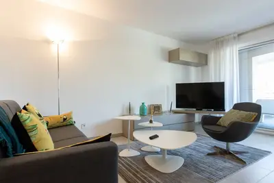 Image de 3p terrasse et piscine à 15min à pied du Palais