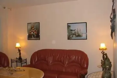 Image de Bel appartement 1er ét De Villa Entrée Indépendante Quartier Très Calme Centre.