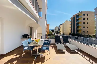 Image de Apartamentos Aquarium (1b) À COTÉ De La Plage. Terrasse 30m2 Avec Barbecue.