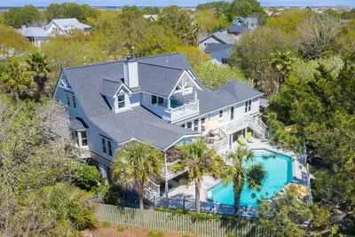 Image de Pura Vida Beach House sur la belle île de Sullivans Sc