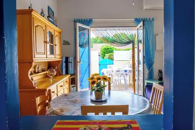 Image de La Marina - Charmante Petite Maison de Vacances dans Résidence avec Piscine