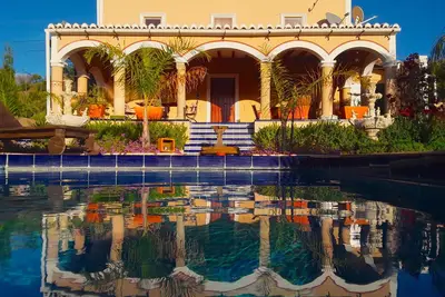 Image de Villa Van Gogh escapade privée avec piscine pour 2