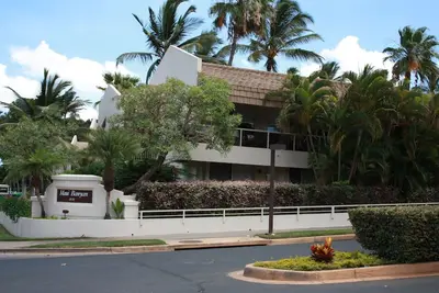 Image de Tropical Maui! ! ! Visitez et séjournez dans le confort et le style. . . 1b / 2b