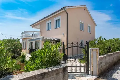 Image de Maison de vacances Krk (Stadt) pour 1 - 6 personnes avec 3 chambres à coucher - Maison de vacances