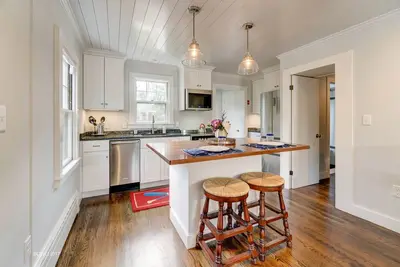 Image de Charming Quissett Cottage - Plage privée / Walk to the Knob!