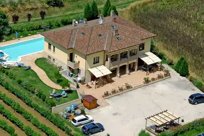 Image de Luxueuse villa de campagne, grande piscine privée, près de Pérouse, cuisine professionnelle