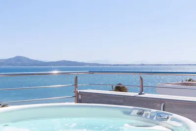 Image de Tamarells 11 - Appartement spectaculaire avec jacuzzi et terrasse donnant sur la mer