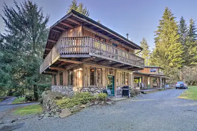 Image de Cabine d'arc somptueux sur 5 acres avec foyer près de la randonnée