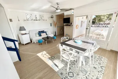 Image de TRÈS Bel Appartement Vue Sur Mer IDÉALEMENT SITUÉ Centre Ville CÔTÉ Plage