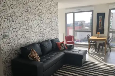 Image de T3 centre de Bordeaux, lumineux, parking et loggia