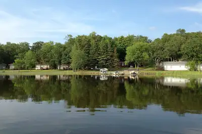 Image de Cozy Up North Cabin sur le magnifique lac Waukenabo