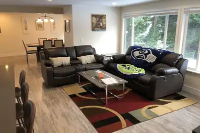 Image de Unité duplex 3bd / 2ba moderne et rénovée à Bothell - à pied de Uw Bothell, centre-ville
