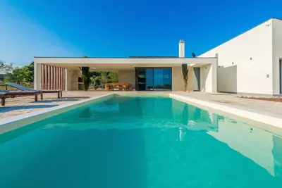 Image de Ensoleillée, tranquille et intimité garantie villa