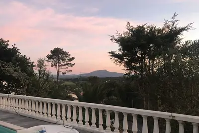 Villa d’exception entre Bidart et Biarritz. Vue  Pyrénées. Proche golf Ilbarritz